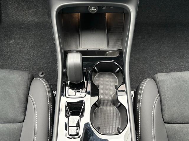 2026 Volvo XC40 B5 Ultra Black Edition