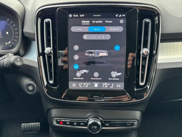 2026 Volvo XC40 B5 Ultra Black Edition