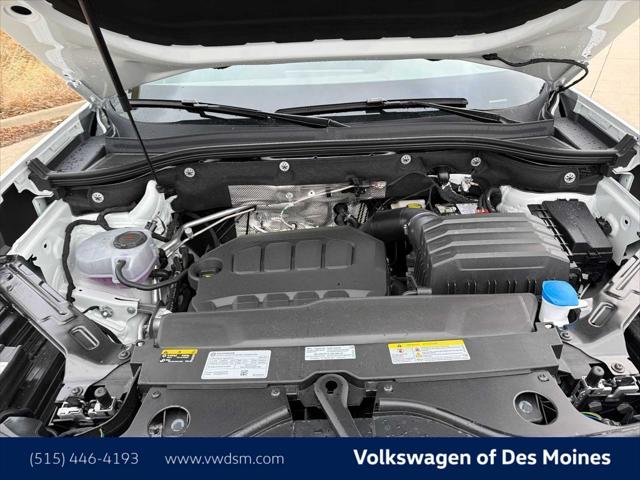 2026 Volkswagen Atlas Cross Sport SE with Technology
