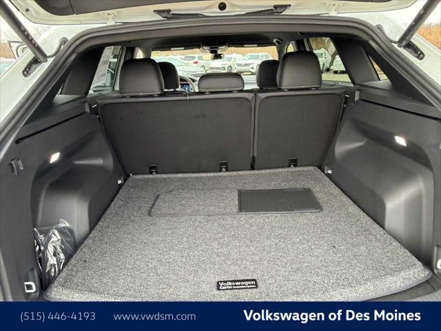 2026 Volkswagen Atlas Cross Sport SE with Technology
