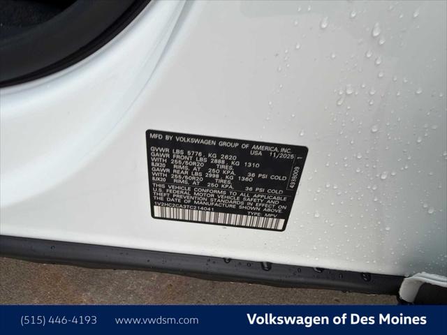 2026 Volkswagen Atlas Cross Sport SE with Technology