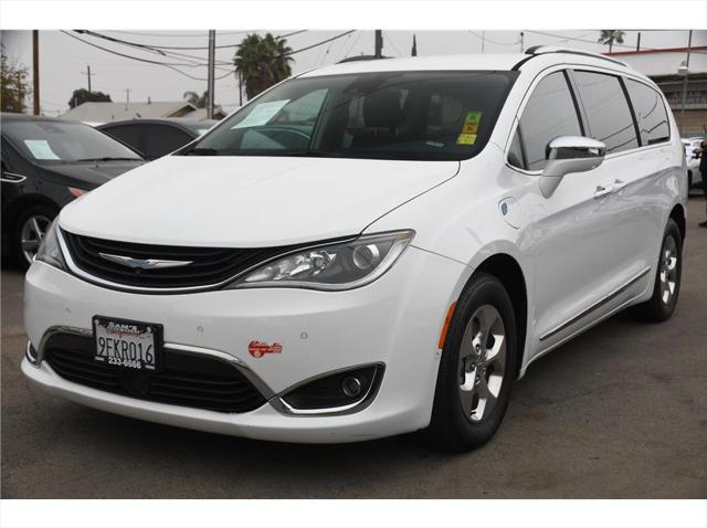 2018 Chrysler Pacifica Hybrid Limited for sale in Fresno, CA