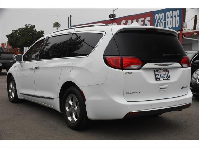 2018 Chrysler Pacifica Hybrid Limited