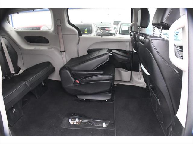 2018 Chrysler Pacifica Hybrid Limited
