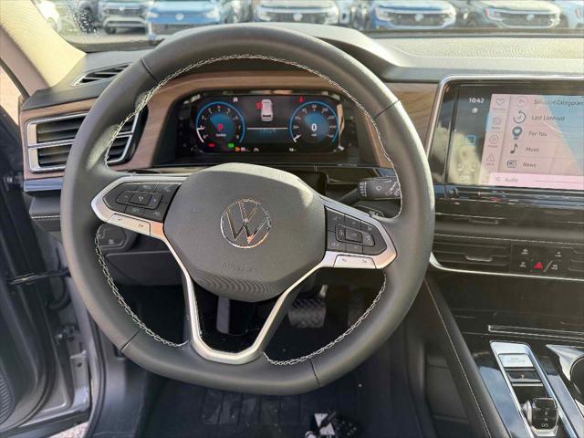 2026 Volkswagen Atlas SE with Technology