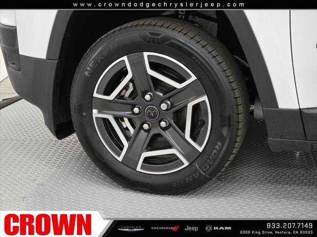 2026 Jeep Cherokee Laredo 4x4