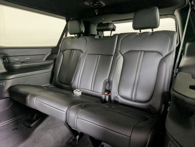 2026 Jeep Grand Wagoneer 4x2