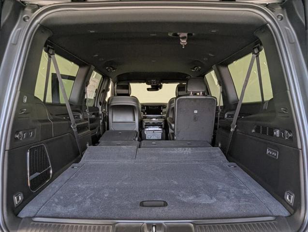 2026 Jeep Grand Wagoneer 4x2