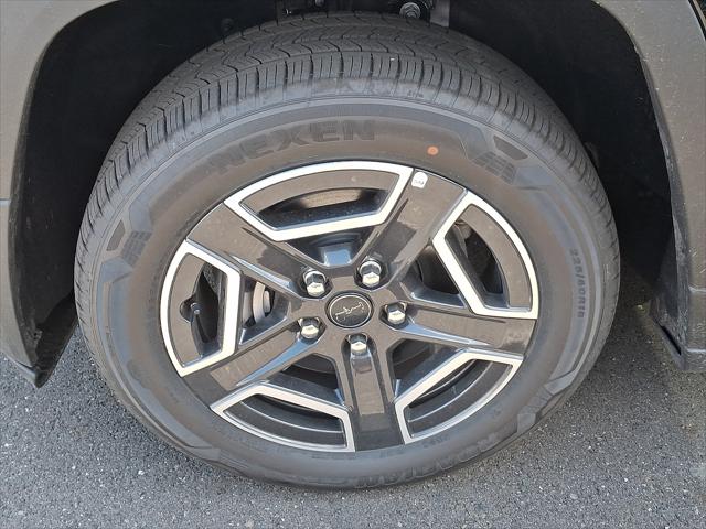 2026 Jeep Cherokee Laredo 4x4