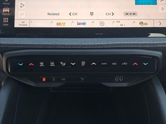 2026 Jeep Cherokee Laredo 4x4