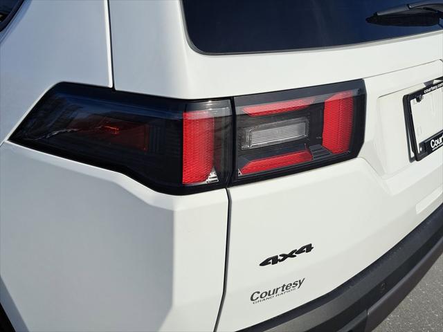 2026 Jeep Cherokee Laredo 4x4