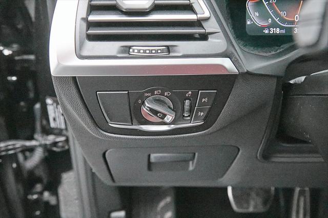 2025 BMW X4 xDrive30i