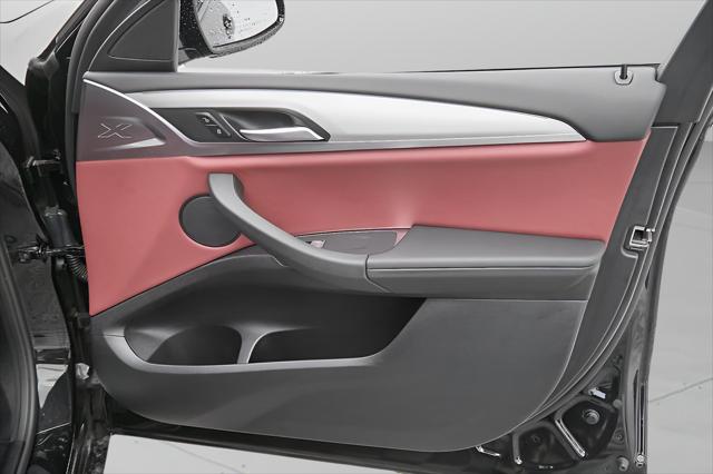 2025 BMW X4 xDrive30i