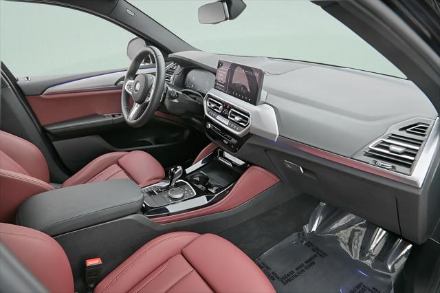 2025 BMW X4 xDrive30i