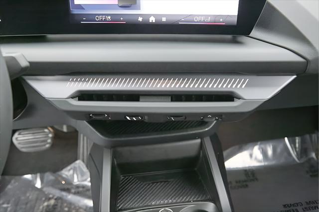 2025 BMW Coupe xDrive