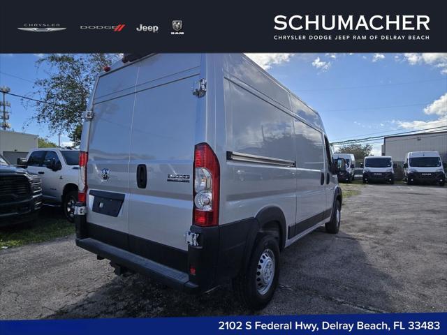 2026 Ram ProMaster Cargo Van Tradesman High Roof 136 WB w/Pass Seat