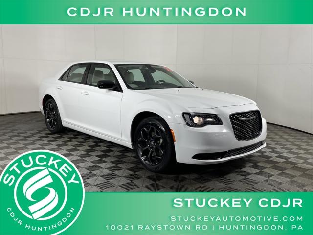 2022 Chrysler 300 Touring AWD 2022 Chrysler 300 Touring AWD