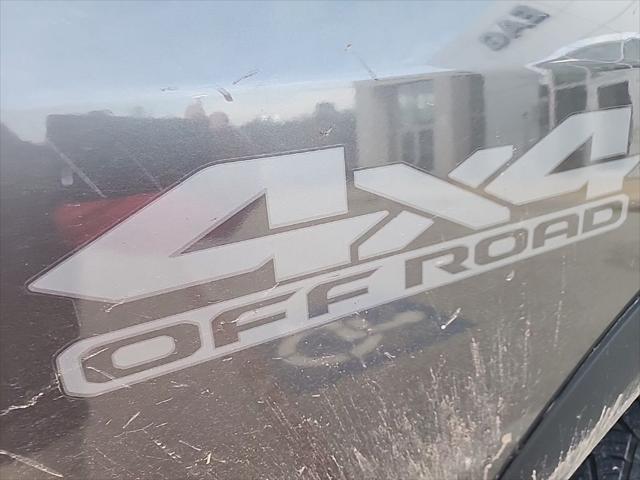 2017 RAM 2500 Tradesman Crew Cab 4x4 64 Box 2017 RAM 2500 Tradesman Crew Cab 4x4 64 Box