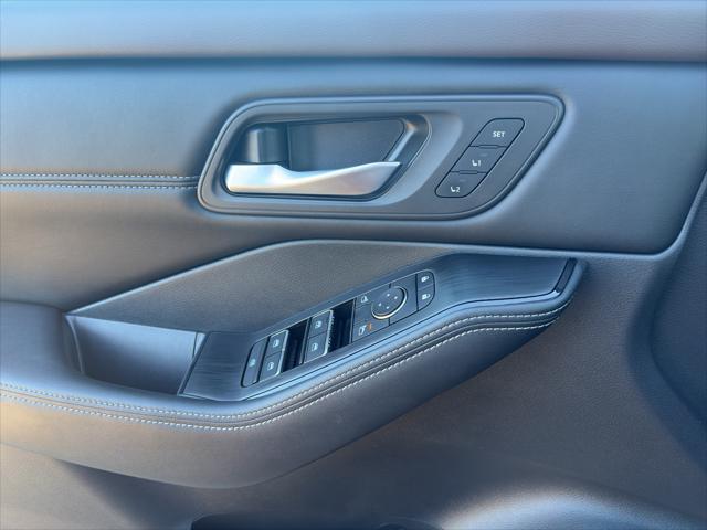 2023 Nissan Rogue SL Intelligent AWD