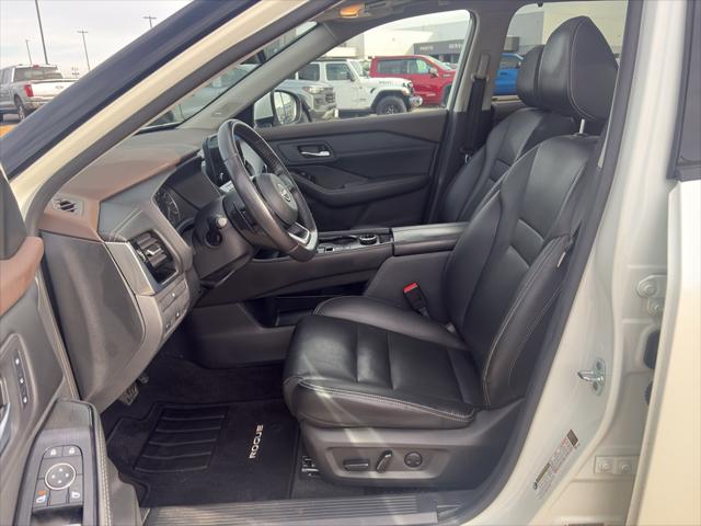 2023 Nissan Rogue SL Intelligent AWD