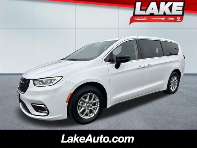 2024 Chrysler Pacifica Touring L 2024 Chrysler Pacifica Touring L