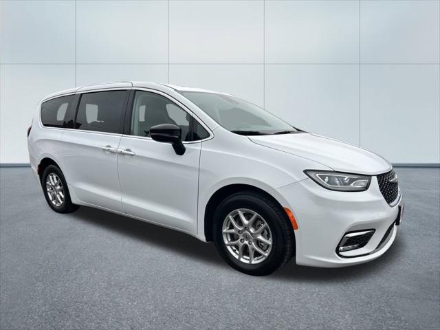 2024 Chrysler Pacifica Touring L 2024 Chrysler Pacifica Touring L