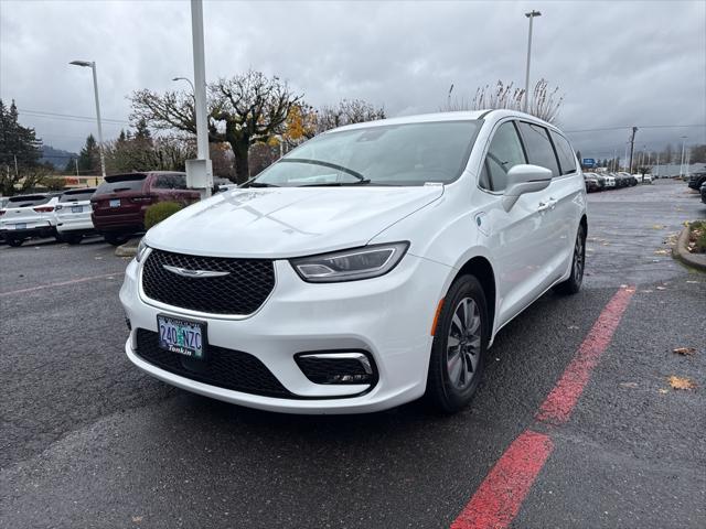 2022 Chrysler Pacifica Hybrid Touring L 2022 Chrysler Pacifica Hybrid Touring L