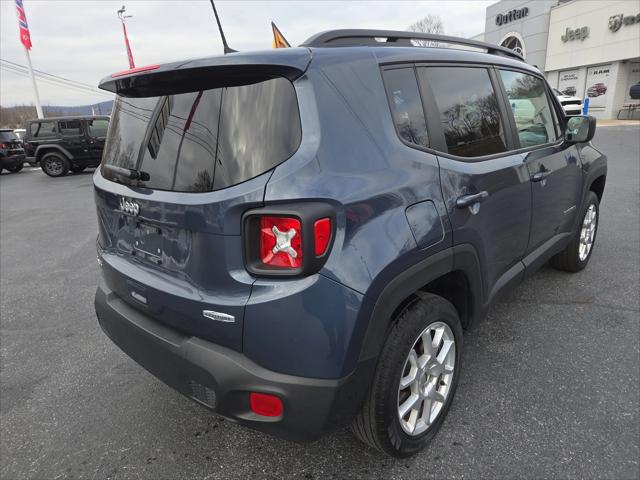 2022 Jeep Renegade Latitude 4x4 2022 Jeep Renegade Latitude 4x4