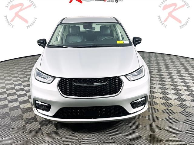 2024 Chrysler Pacifica Touring L 2024 Chrysler Pacifica Touring L