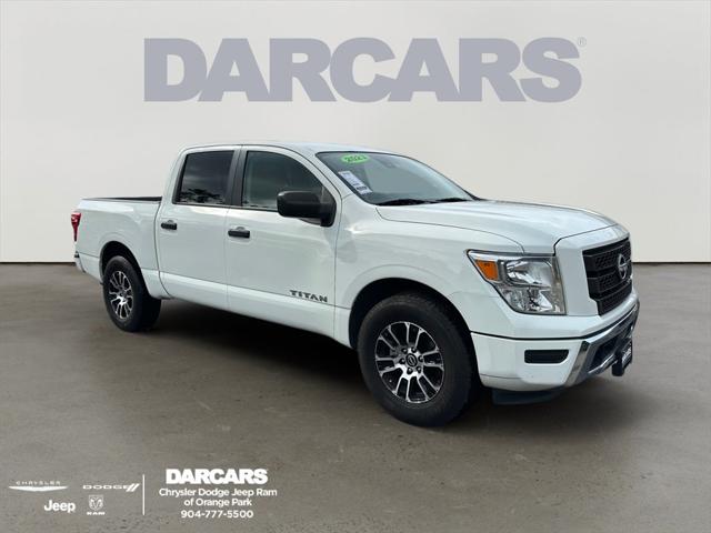2023 Nissan TITAN Crew Cab SV 4x2