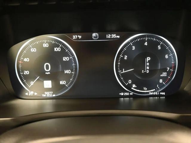 2019 Volvo XC90 T6 Momentum