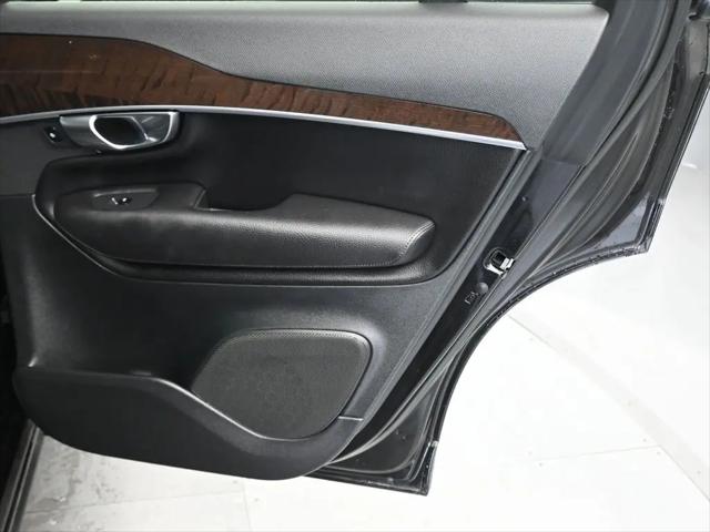 2019 Volvo XC90 T6 Momentum