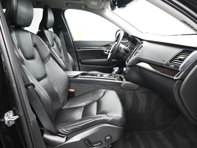 2019 Volvo XC90 T6 Momentum
