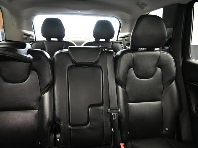 2019 Volvo XC90 T6 Momentum