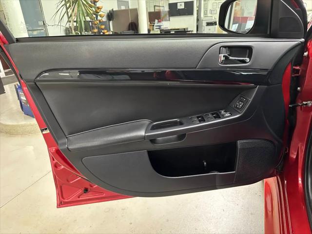 2016 Mitsubishi Lancer ES