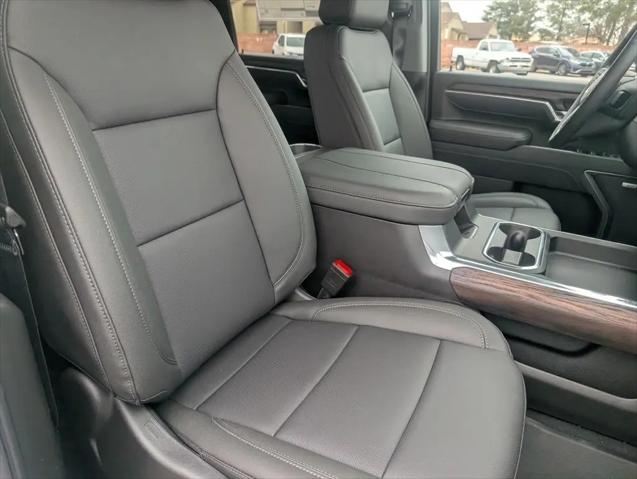 2026 GMC Sierra 2500HD Crew Cab, Standard Bed, SLT, 4WD