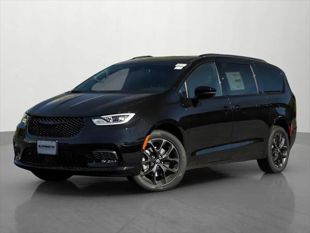 2026 Chrysler Pacifica Limited AWD for sale in Bloomington, MN