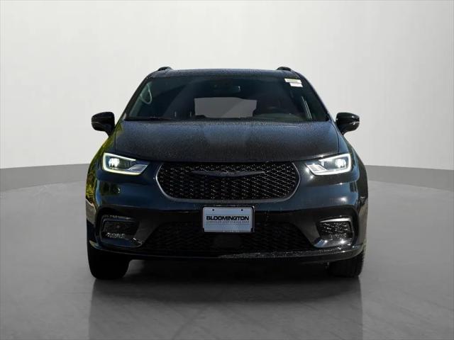 2026 Chrysler Pacifica Limited AWD
