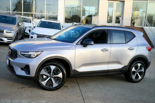 2026 Volvo XC40 Plus, B5 AWD Gas (mild hybrid), Dark