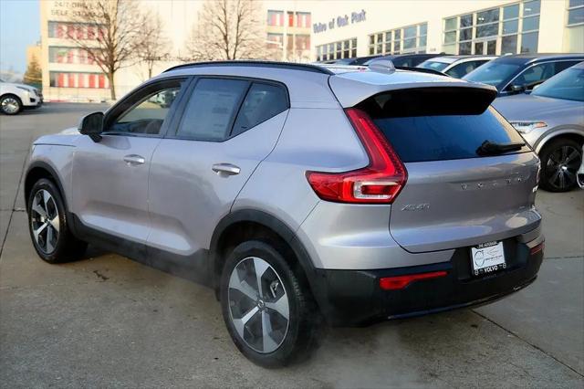 2026 Volvo XC40 Plus, B5 AWD Gas (mild hybrid), Dark