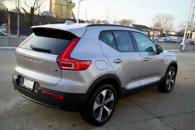 2026 Volvo XC40 Plus, B5 AWD Gas (mild hybrid), Dark