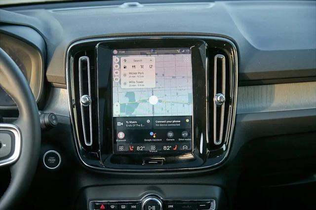 2026 Volvo XC40 Plus, B5 AWD Gas (mild hybrid), Dark