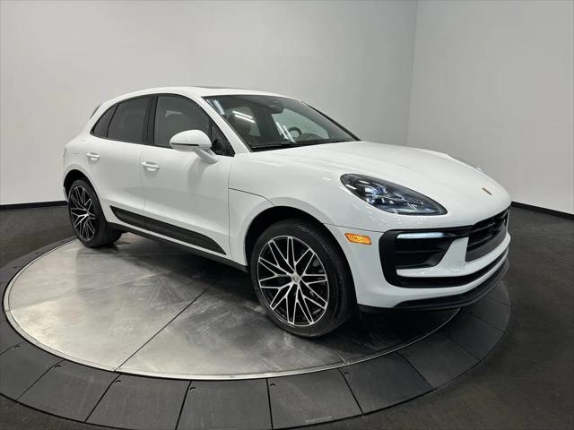 2025 Porsche Macan T