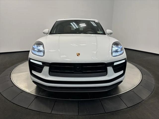 2025 Porsche Macan T