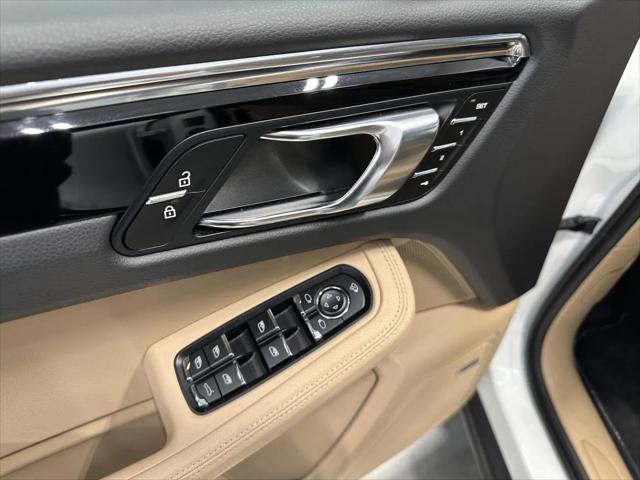 2025 Porsche Macan T