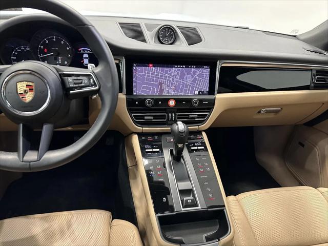 2025 Porsche Macan T