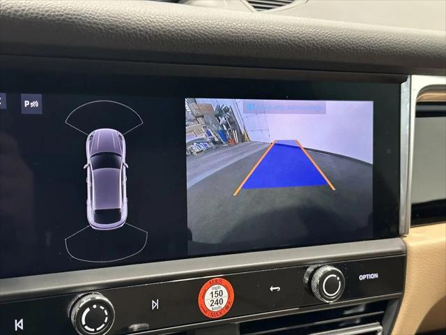 2025 Porsche Macan T