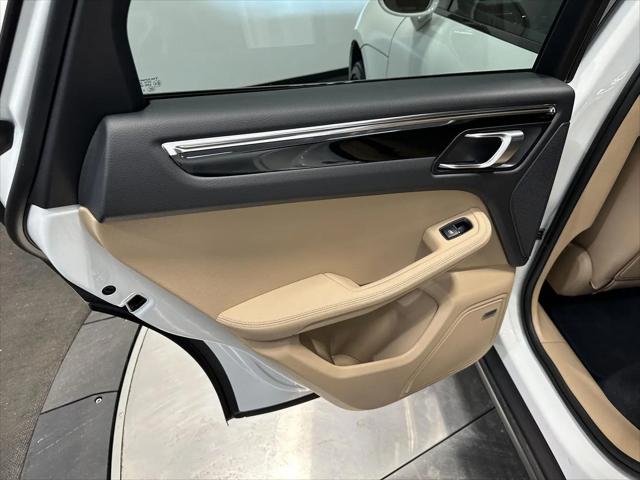 2025 Porsche Macan T