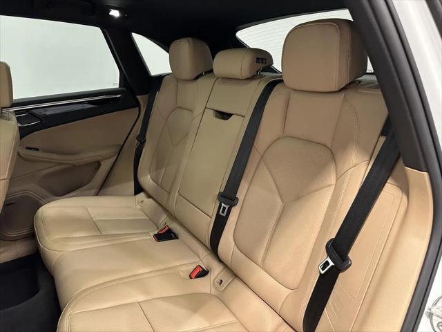2025 Porsche Macan T