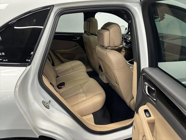 2025 Porsche Macan T